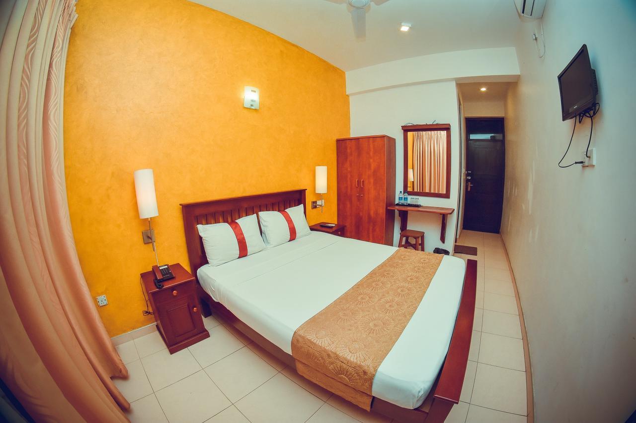 Zendara Hotel Negombo Extérieur photo
