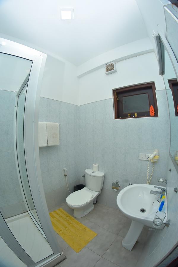 Zendara Hotel Negombo Extérieur photo
