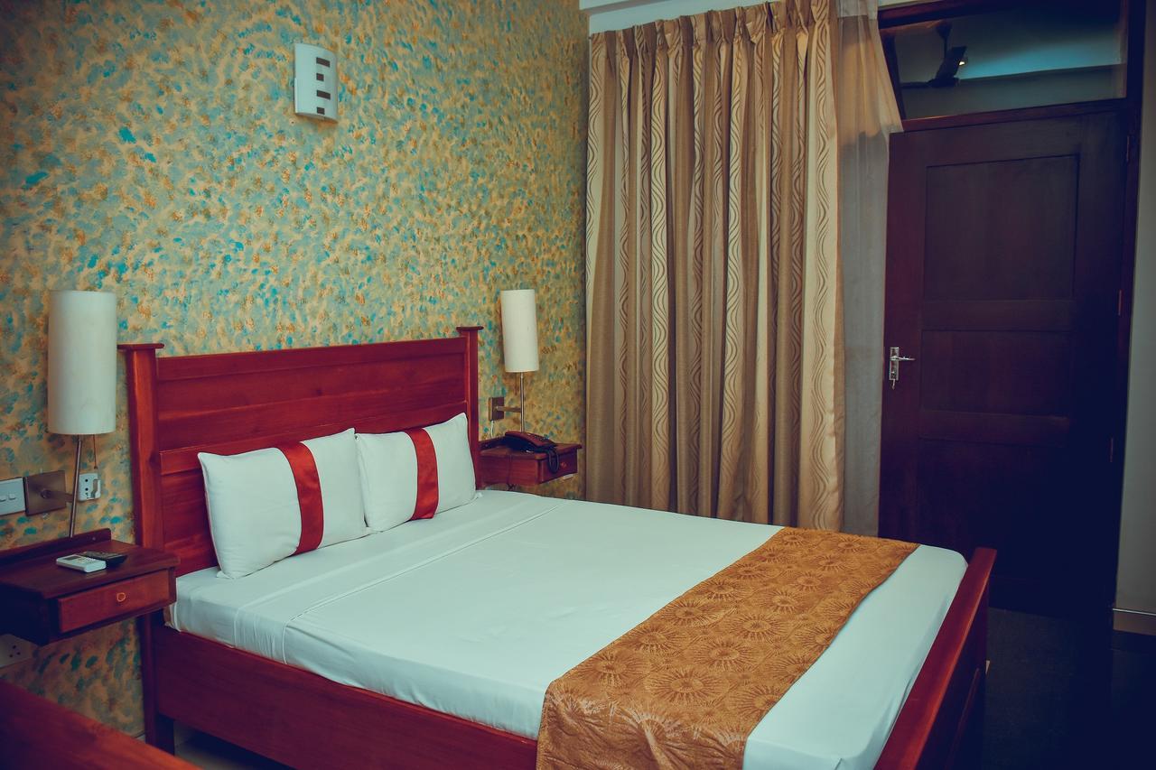 Zendara Hotel Negombo Extérieur photo