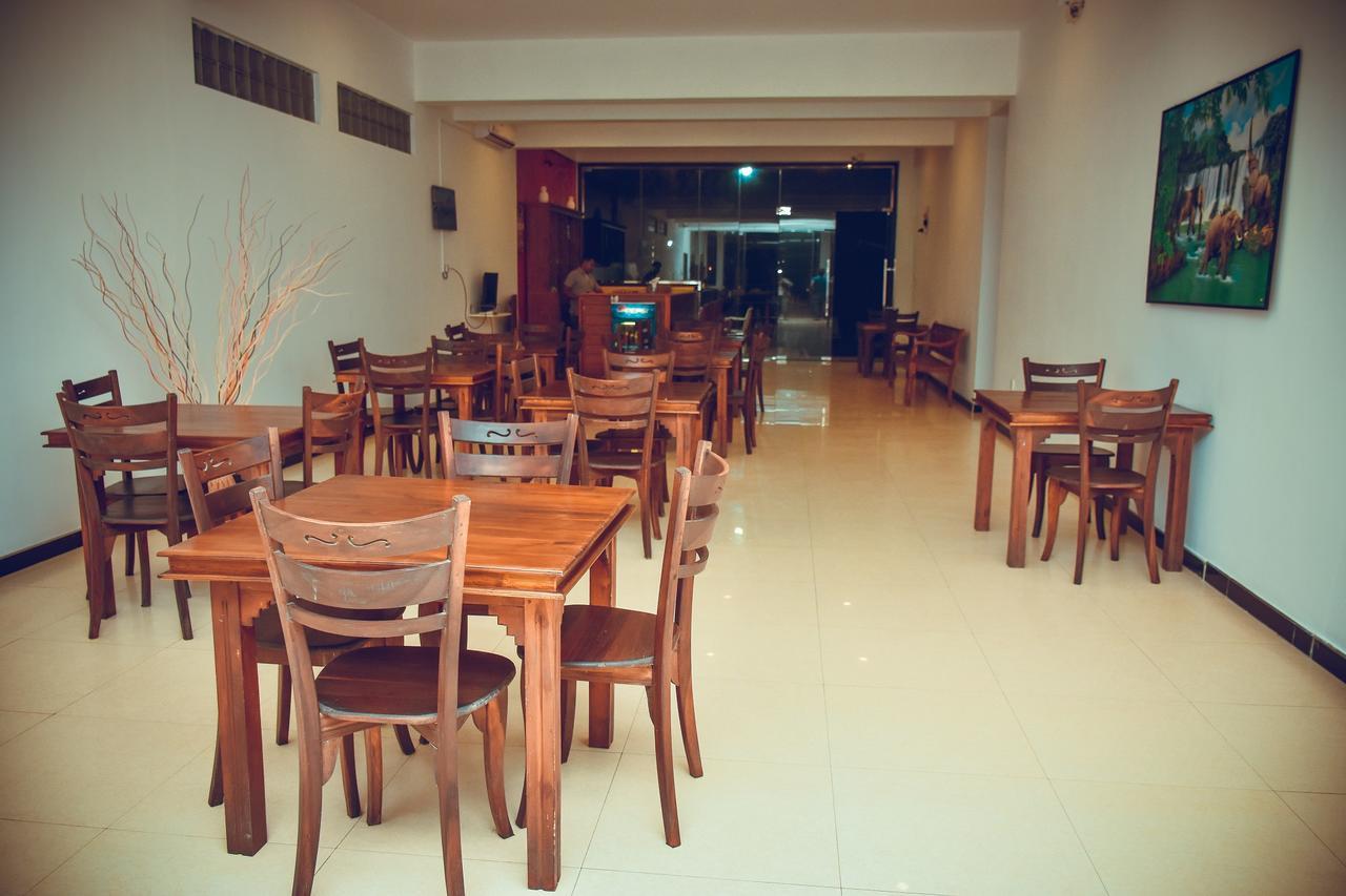 Zendara Hotel Negombo Extérieur photo
