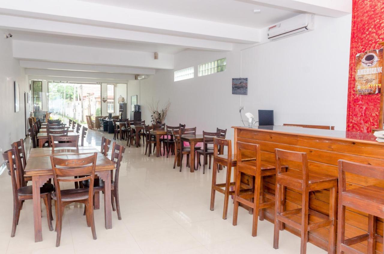 Zendara Hotel Negombo Extérieur photo